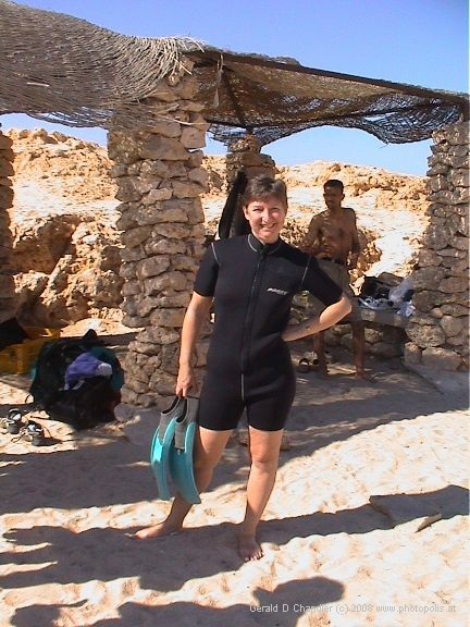 Jan in the fashion of the hour: black wet suit